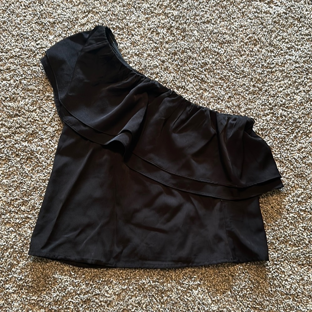 Pink Lily One Shoulder Black Top Size Small